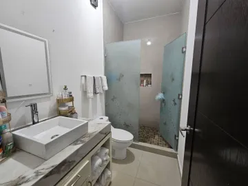 Casa en venta en Cima del Bosque (Cumbres Elite 9 Sector), Monterrey, Nuevo León