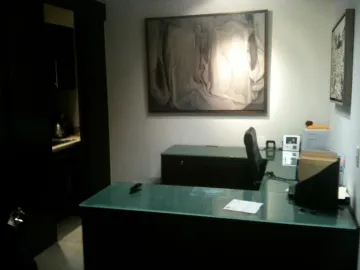 Oficina en renta en La Rioja Privada Residencial 1era. Etapa, Monterrey, Nuevo León