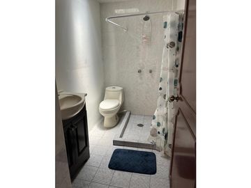 HABITACION UNIPERSONAL AMUEBLADA PARA DAMAS