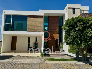 Casa en renta en Fraccionamiento Lomas de  Angelópolis, San Andrés Cholula, Puebla
