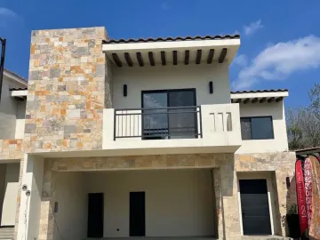 Casa en venta en El Ranchito, Santiago, Nuevo León
