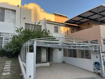 Casa en venta y renta en Fraccionamiento Rinconada del Bosque, León, Guanajuato