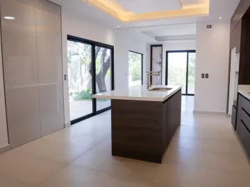 Casa en venta en Las Cristalinas, Santiago, Nuevo León