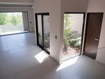 Casa en venta en Las Cristalinas, Santiago, Nuevo León