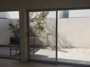 Casa en renta en Valle de Santa Cruz, Santa Catarina, Nuevo León
