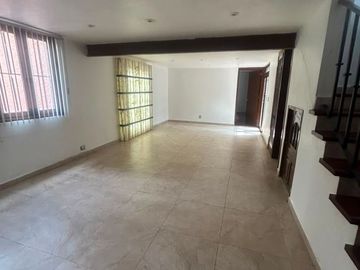 Casa en Renta en Residencial
