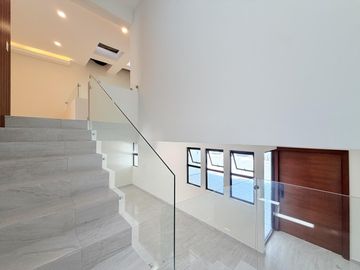 Casa Nueva en Venta Punto Lomas