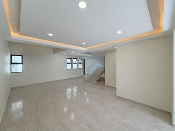Casa Nueva en Venta Punto Lomas