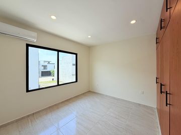 Casa Nueva en Venta Punto Lomas
