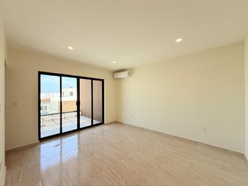 Casa Nueva en Venta Punto Lomas