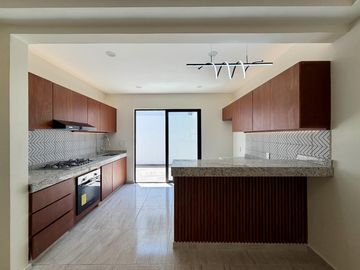 Casa Nueva en Venta Punto Lomas