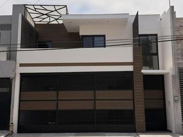 Casa en Las Cumbres 1 Sector