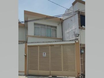 Casa en Venta en Mitras Centro en Monterrey, Nuevo León