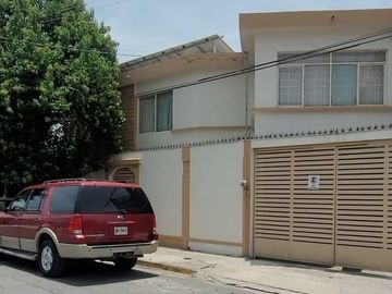 Casa en Venta en Mitras Centro en Monterrey, Nuevo León