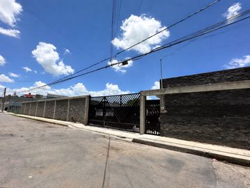 CASA EN PRE VENTA EN PRIVADA DE METEPEC, CERCA A GALERIAS