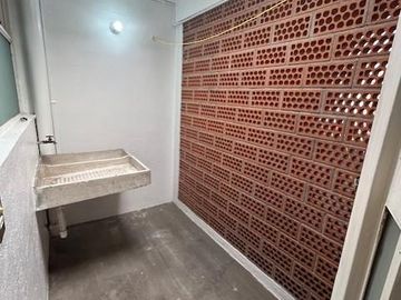 DEPARTAMENTO AMUEBLADO EN RENTA EN TOLUCA, CERCA DE ESTACION DE TREN DE PINOSUAREZ