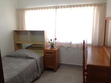 CASA AMUEBLADA EN RENTA EN TOLUCA DE 5 REC, FACTURABLE