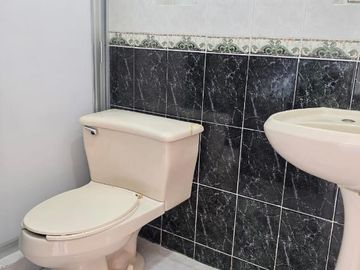 CASA VENTA SATÉLITE