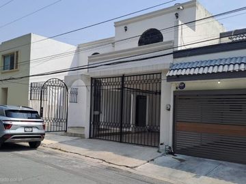 CASA VENTA SATÉLITE