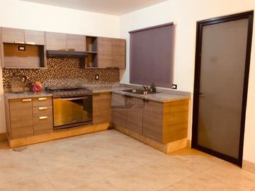 Casa en renta en Amberes Residencial | 3 recámaras y mantenimiento incluido