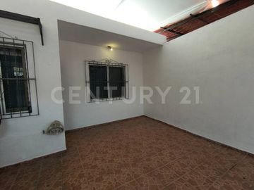 DEPARTAMENTO CÉNTRICO EN RENTA