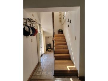 Hermosa casa 260 mts2 en Vitacura