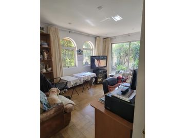 Hermosa casa 260 mts2 en Vitacura
