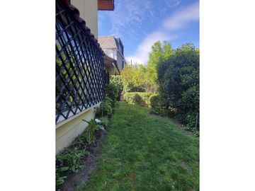 Hermosa casa 260 mts2 en Vitacura