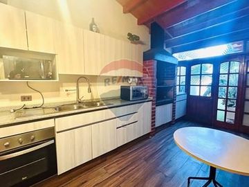 Hermosa y amplia casa en venta sector Balneario