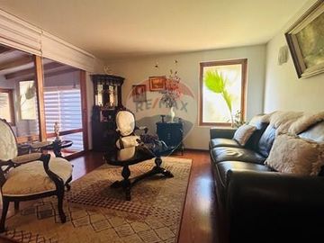 Hermosa y amplia casa en venta sector Balneario