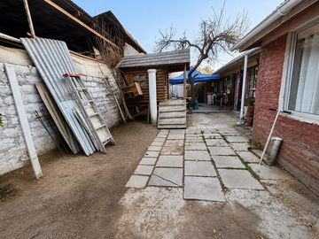 Se vende Casa para remodelar con gran terreno