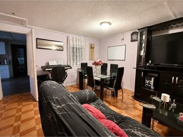 Se vende Casa para remodelar con gran terreno