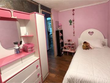 Se vende Casa para remodelar con gran terreno