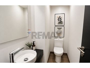 Única 4D + Serv, Piscina Y Quincho, Piedra Roja