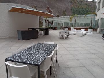 OPORTUNIDAD!!!  HERMOSO GARDEN  REMODELADO