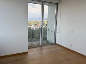 DEPARTAMENTO EN TRES CUMBRES CON BALCÓN.