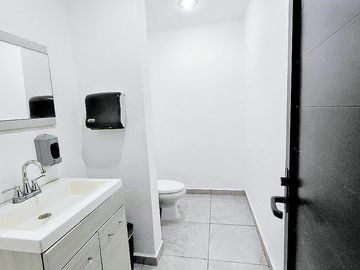 VENTA CASA PARA OFICINA O COWORK MERIDA