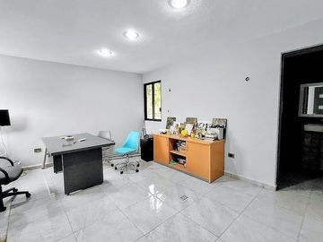 VENTA CASA PARA OFICINA O COWORK MERIDA