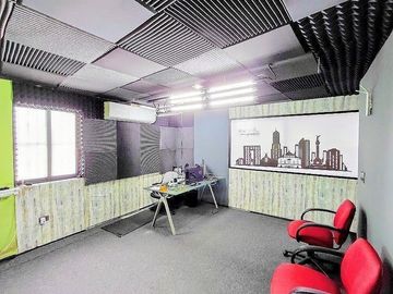 VENTA CASA PARA OFICINA O COWORK MERIDA
