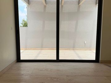 Casa en Venta en Privanza Habitat Zapopan / 4 Recámaras /Coto Ponto