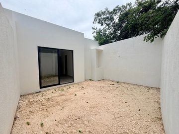 Casa en Venta de Un Solo Nivel con 500m2 de Terreno en San Luis Cholul