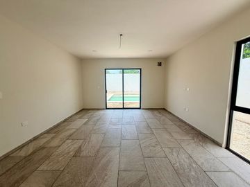 Casa en Venta de Un Solo Nivel con 500m2 de Terreno en San Luis Cholul