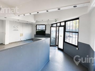 Local en Jujuy al 300 (Esquina Moreno) - Balvanera