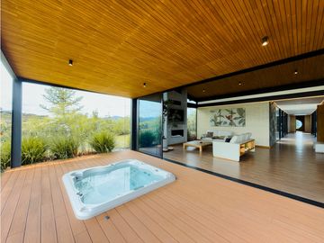 Casa en Venta, Vereda Pantanillo, El Retiro - La Ceja  600 m2