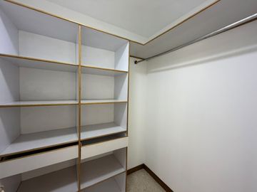 Apartamento En Venta, Sector Los Balsos - El Poblado