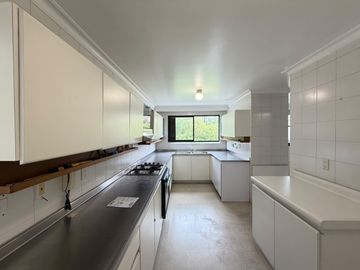 Apartamento En Venta, Sector Los Balsos - El Poblado
