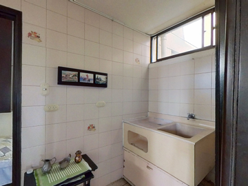 Se Vende Apartamento En Edificio Las Palmas De Versalles En Quinto Piso Con Ascensor Para Vivienda O Inversion