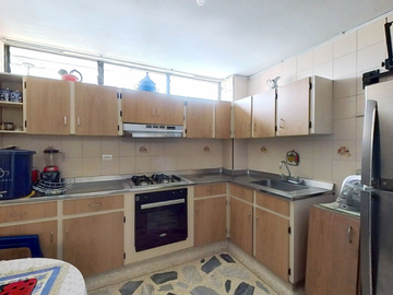 Se Vende Apartamento En Edificio Las Palmas De Versalles En Quinto Piso Con Ascensor Para Vivienda O Inversion