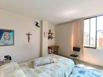 Se Vende Apartamento En Edificio Las Palmas De Versalles En Quinto Piso Con Ascensor Para Vivienda O Inversion