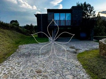 RESIDENCIA DE LUJO EN VENTA, VALLE DE LAGO, TAPALPA, JALISCO.